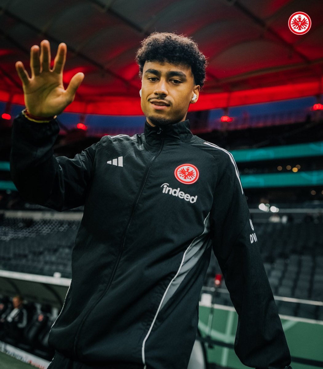 アイントラハト・フランクフルト アンセムジャケット アイントラハト・フランクフルト アンセムジャケット Eintracht