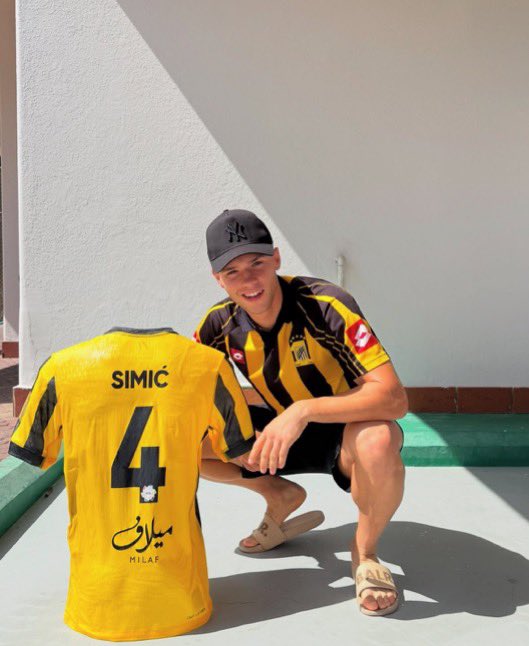 Past and present 🟡⚫
#الاتحاد🟡⚫