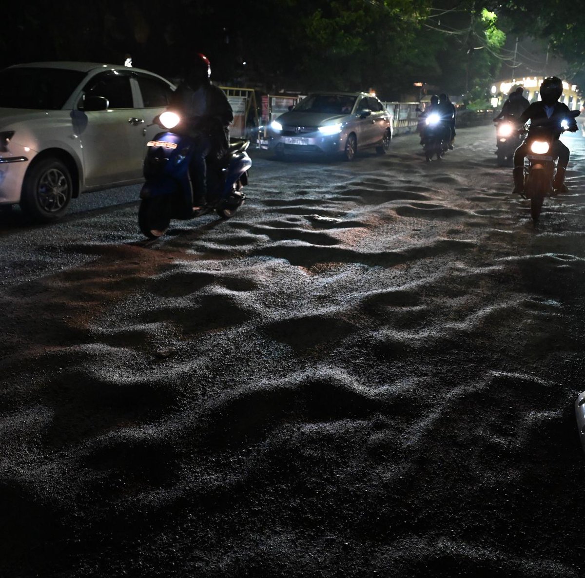 The rains have exposed the poor road conditions in Chennai. A scene from Adyar. <a href="/businessline/">businessline</a> <a href="/CMOTamilnadu/">CMOTamilNadu</a> <a href="/KN_NEHRU/">K.N.NEHRU</a> <a href="/chennaicorp/">Greater Chennai Corporation</a> #ChennaiRains