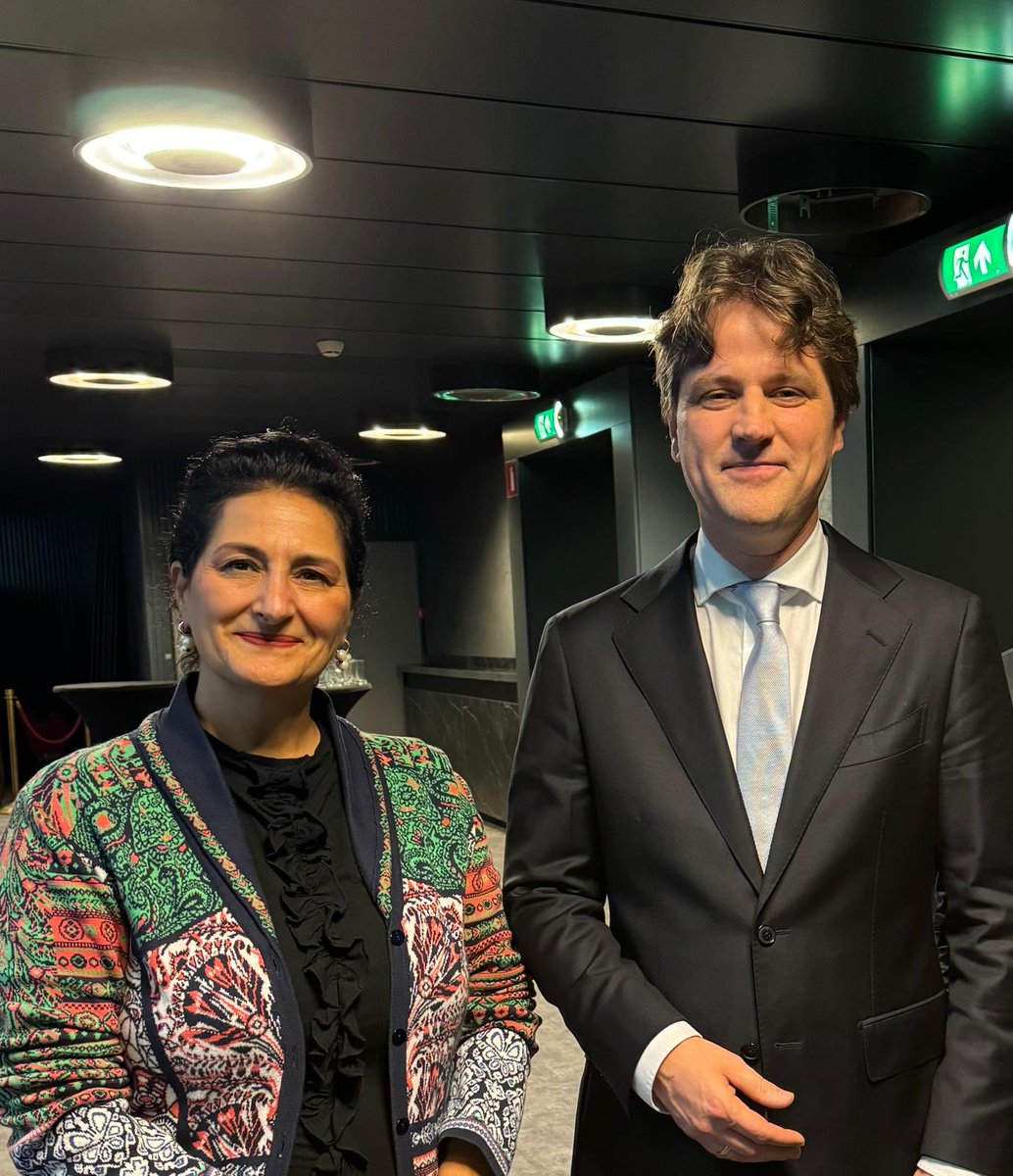 fatmaaktas7's tweet photo. Na 2 jaar stilstand mogen we morgen stemmen voor een nieuw kabinet. 
Kies morgen voor iemand die in het land en binnen de politiek mensen kan verbinden. 

✅ Kies morgen Henri Bontenbal. #StemCDA https://t.co/A4a8gEw4ag