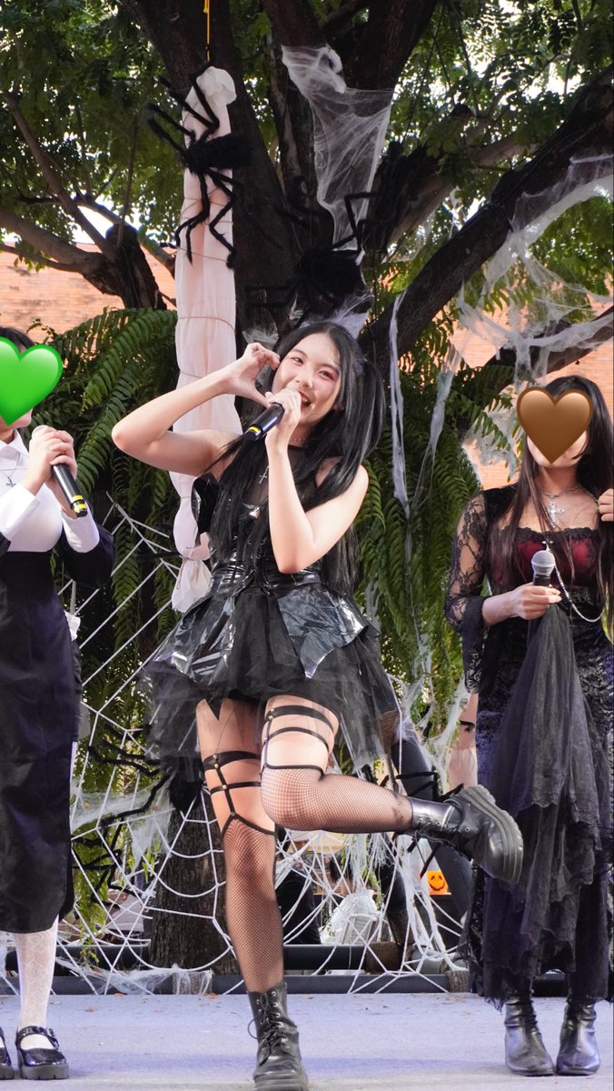 DearRaify's tweet photo. ผีรักเอ็ง🙈💛
ขอขอบคุณงาน🌈 C.T.A COSPLAY HALLOWEEN Central Ayutthaya 2025 วันเสาร์ที่ 25 ต.ค. มากๆเลยนะคะ ที่มอบโอกาสให้พวกหนูได้มอบความสุขให้กับทุกคนถึงอยุธยาเบย💪😭
#DearRaify #Raify https://t.co/54nUfgfPmr