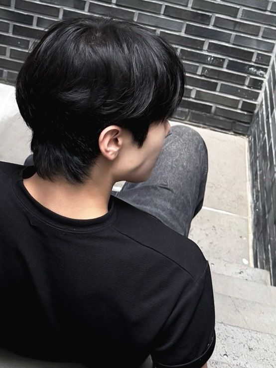 seish9ro's tweet image. #harrygyu socmed au

hayatının büyük kısmını gecirdigi o kücük kasabadan, hayallerinin pesinden gitmek icin ayrılan donggyu, seul'ün gürültülü sokaklarında hayatına bambaska bir renk katacak o yasam dolu cocukla tanısır