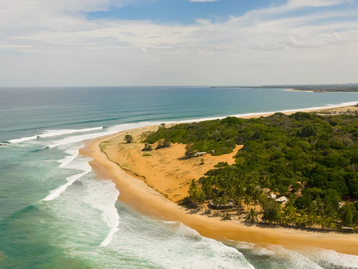 HowsrilankaCom's tweet photo. Arugambay, Sri Lanka.
Read more: https://t.co/tJkjN5CpH3
#visitsrilanka #arugambay #beaches #surfing #Travel https://t.co/PCjy5aGTh4