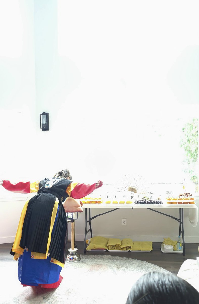 Mudang Mi tweet media