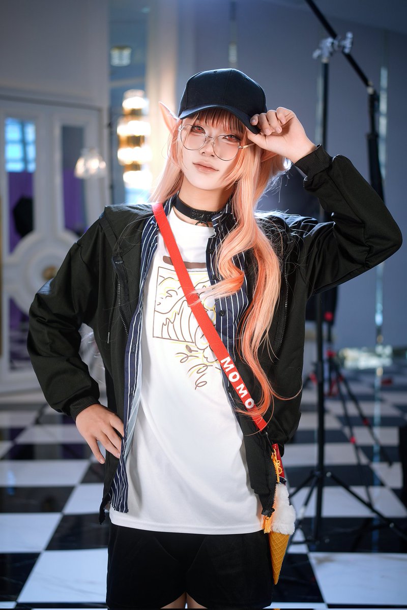 你是谁？请支持羽生萌萌香！
Tell Me👏  Tell Me👏嘎嘎米⭐️哟嘎嘎米⭐️
一番👏好きな👏私👏👏になるの👏👏
Tell Me👏  Tell Me👏
嘎嘎米哟⭐️嘎嘎米⭐️
一番👏好きな👏私👏になるの👏👏
👏👏👏  👏👏👏
#明日方舟 #アークナイツ #ハルカ #cos