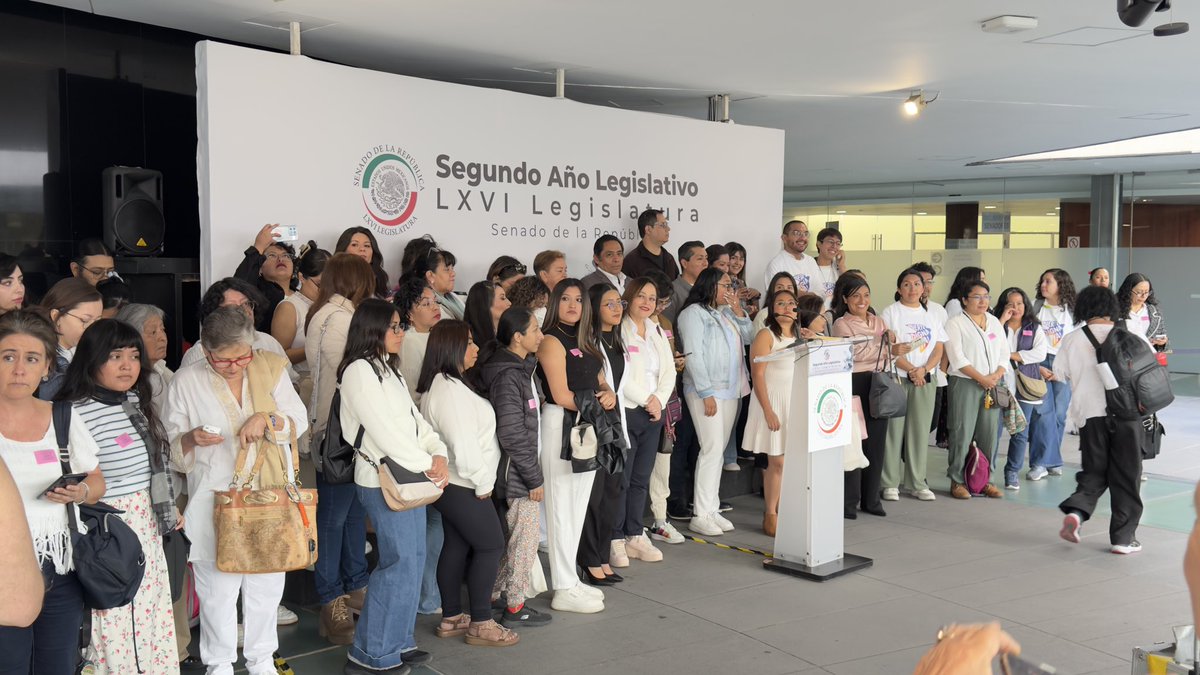 ErenJaeger1989's tweet photo. #LeyTrasciende #MuerteDignaYa

Tengamos empatía para quienes quieren elegir con libertad y dignidad el final de sus vidas. https://t.co/fxY4YcjQ0k