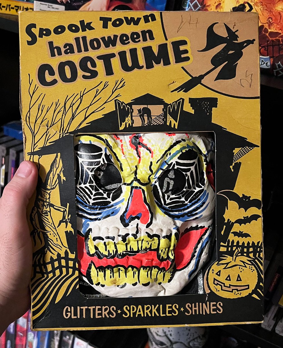 Dropping some old Halloween costumes on your timeline &amp; reminding you to spin our Halloween playlist this week. 🎶🎃 Links in the thread below!