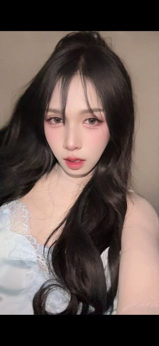 เฟย์ tweet media