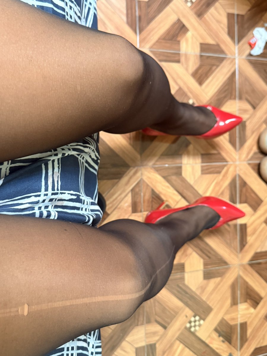 Me encanta usa zapatillas mientras me cogen 😈😈😈😈 #tv #travesti #sissy #femboy #puebla #viral #nenasexy