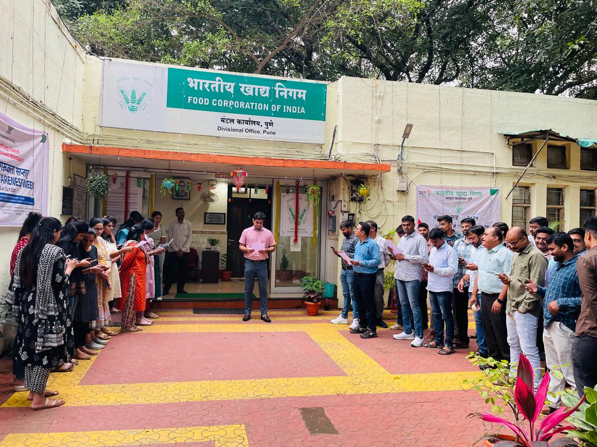FciPune's tweet photo. आज भारतीय खाद्य निगम, मंडल कार्यालय, पुणे में 'नशा मुक्त भारत अभियान' के व्यापक प्रचार प्रसार एवं शपथ समारोह के आयोजन के संदर्भ में कार्यालय में उपस्थित सभी अधिकारीयों एवं कर्मचारियों द्वारा नशा मुक्ति शपथ ग्रहण की गई।
@Fci_maharashtra
@FciWest
@FCI_India #NashaMuktBharatAbhiyaan https://t.co/F3mgWpxscQ