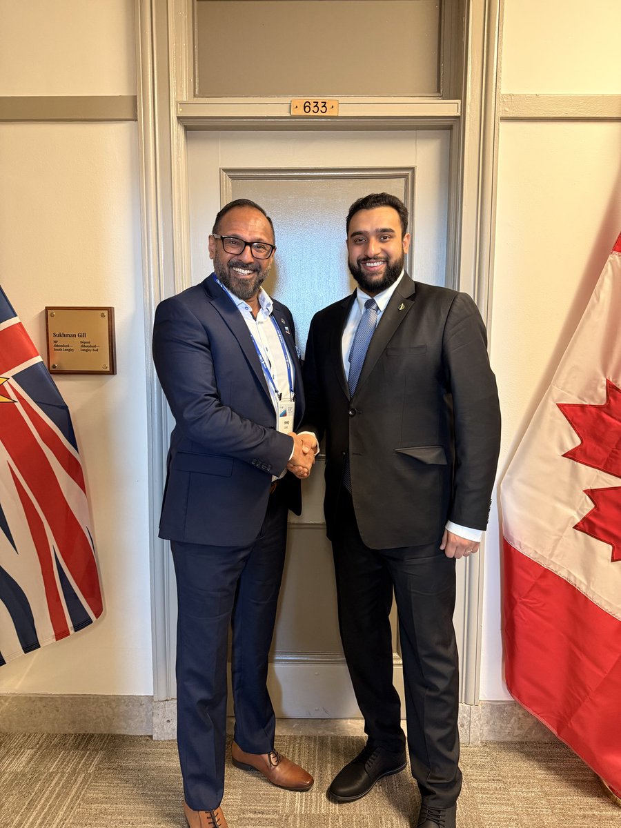 SukhmanGillASL's tweet photo. Today I had the opportunity to discuss the future of housing in Canada with the Realtors from my community.

This government has the opportunity to revolutionize housing as we know it, and I am dedicated to being apart of the change.

@FVREB 
#creapac25 https://t.co/2irHXmNZn2