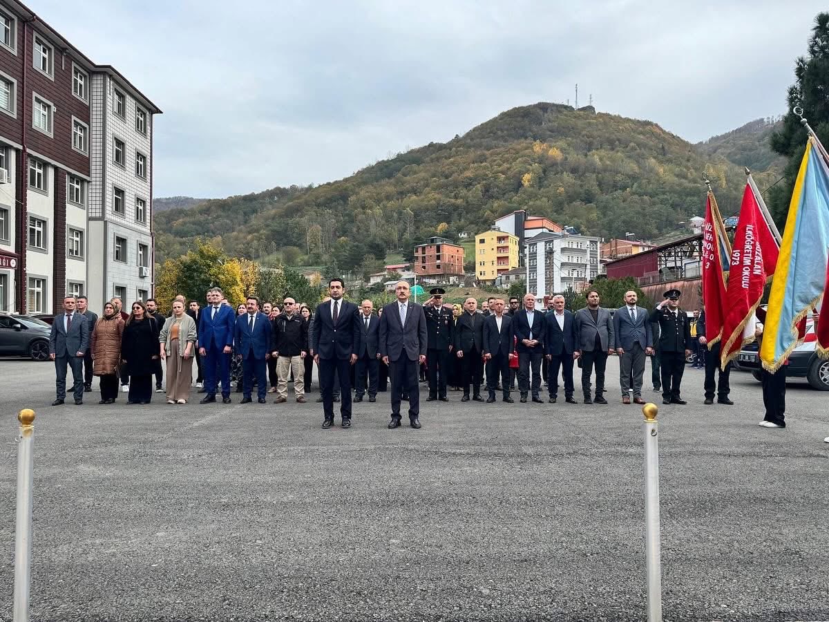 Cumhuriyetimizin 102. yıl dönümü kutlu olsun… 🇹🇷 

Gazi Mustafa Kemal Atatürk başta olmak üzere bu vatanı bize aziz canlarıyla miras bırakan tüm kahramanlarımızı saygı, rahmet ve minnetle anıyoruz. 

#CumhuriyetBayramı