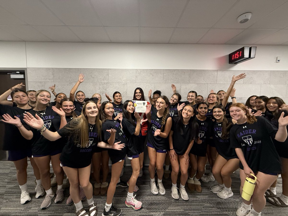 GirlsSoccer_RHS's tweet photo. Our October teacher of the month goes to Mrs.Kellum!! 
We are so grateful for the way Mrs.Kellum builds relationships, supports our athletes, and always has a positive attitude! Congrats Mrs. Kellum! https://t.co/1J7HGVdczK