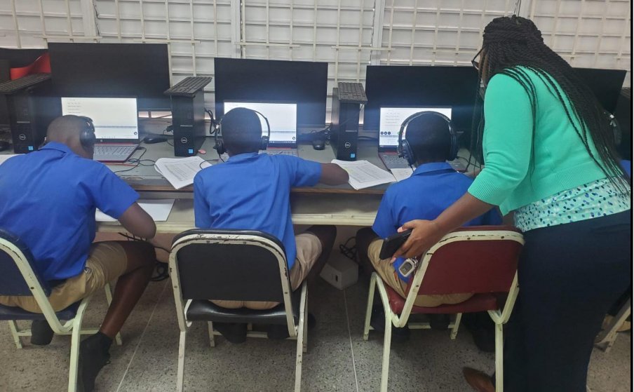 The A.R.R.O.W literacy intervention, funded by Atlantic was implemented at Point Fortin Anglican Primary School. This initiative used self-voice techniques and specialized software to improve 100% of the students reading skills.
#Atlantic #ARROWLiteracy #MovingAGenerationAhead