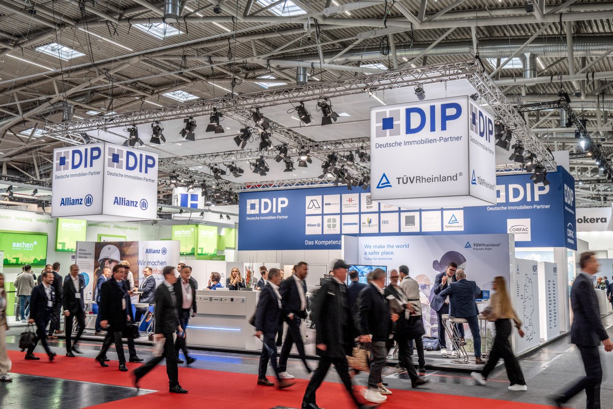 CORFACIntl's tweet image. 🌍 Great to connect with industry peers at #EXPOREAL!

#CORFAC was proud to exhibit and share how our 75 offices worldwide help clients succeed across global markets.

#thinkCORFACfirst