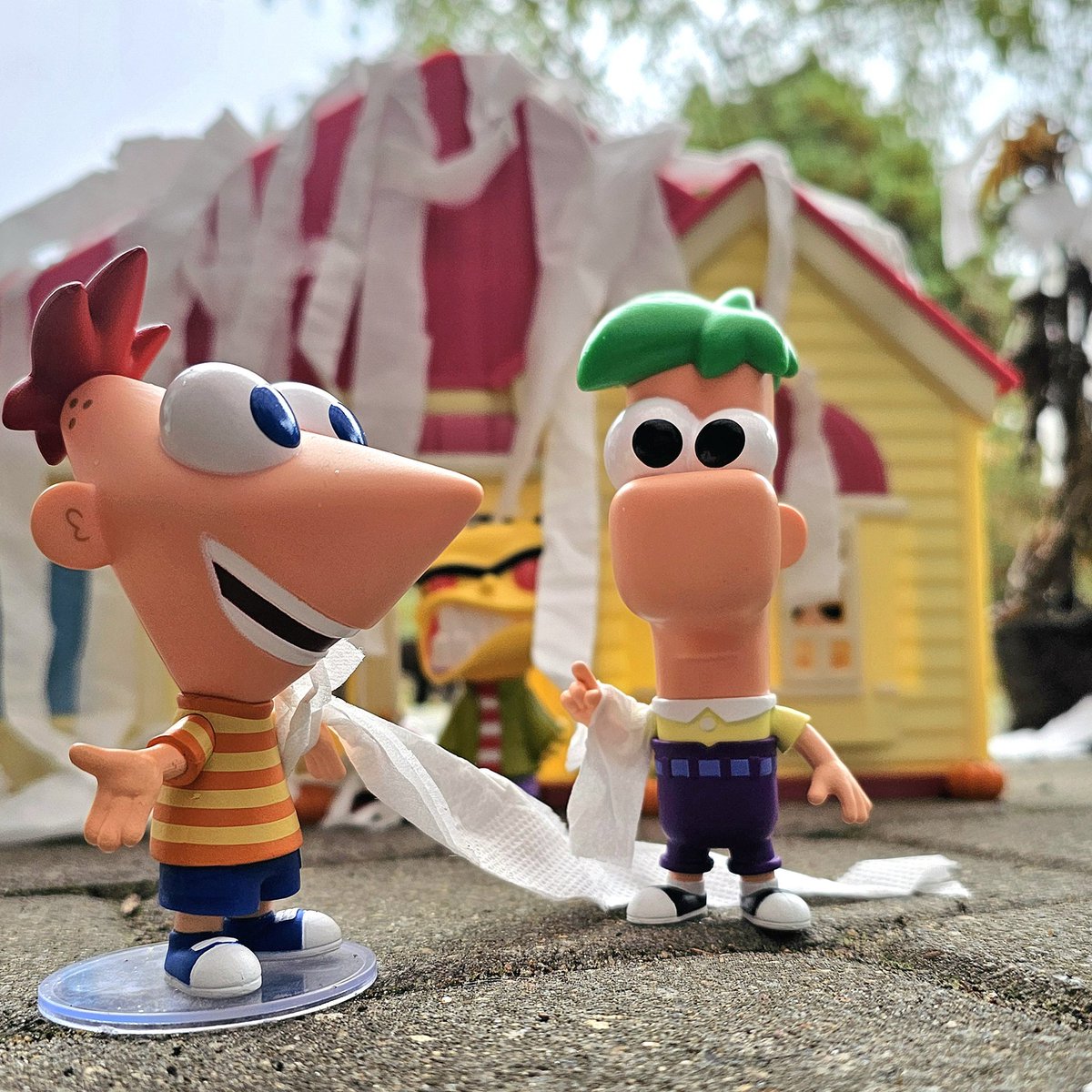 Lordof_TheFunko's tweet image. Well Ferb… I know what we’re gonna do today! 🎃 Day 2 in @OriginalFunko Photo Challenge, theme &quot;Trick&quot;. 

So we just do a teeny tiny harmless prank… The house will be fine. Probably. 🧻#funkophotoadaychallenge #funkophotoaday #Funko
Next year Ed, Edd n Eddy will take revenge!