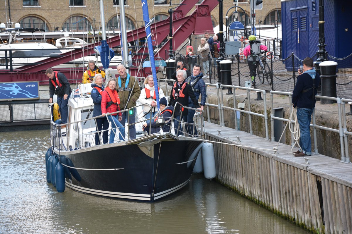 StKatsMarina's tweet photo. British sailor Mark Ashley-Miller is back at St Katharine Docks Marina and tonight Good Dog is looking out for a special bridge lift with his charity representatives and publishers onboard Find out more here - https://t.co/1UHBCX9f9D
#skdmarina #seafarerscharity #roundbritain https://t.co/rvcJUlzfiU