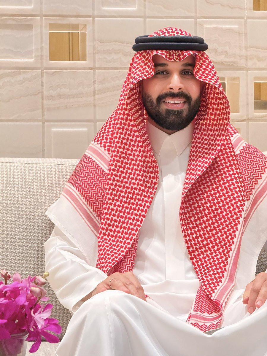 اخترتك من الناس للقلب خِله 💍
بنعيم من الله تم عقد قراني، 
تمنوا لي حياة سعيدة يا اصدقاء.