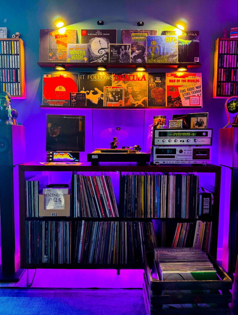 loganoverboard's tweet photo. Spooky vibes only https://t.co/97zaGZSIkN