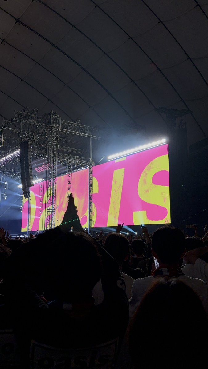 analtanaka's tweet photo. 確かにそこにいたのに、なんか無量空処喰らった気分
 #oasislive25 https://t.co/g6L5A2FRW1