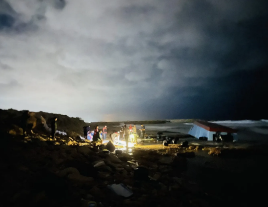 📰 ليبيا: انقلاب قارب مهاجرين قرب مرسى صرمان
انتشال 18 جثة وإنقاذ أكثر من 90 شخصًا
 مع تقديم الإسعافات الأولية والدعم الإنساني من قبل الهلال الأحمر الليبي
#ليبيا #مهاجرين #أخبار #الهلال_الأحمر #صرمان