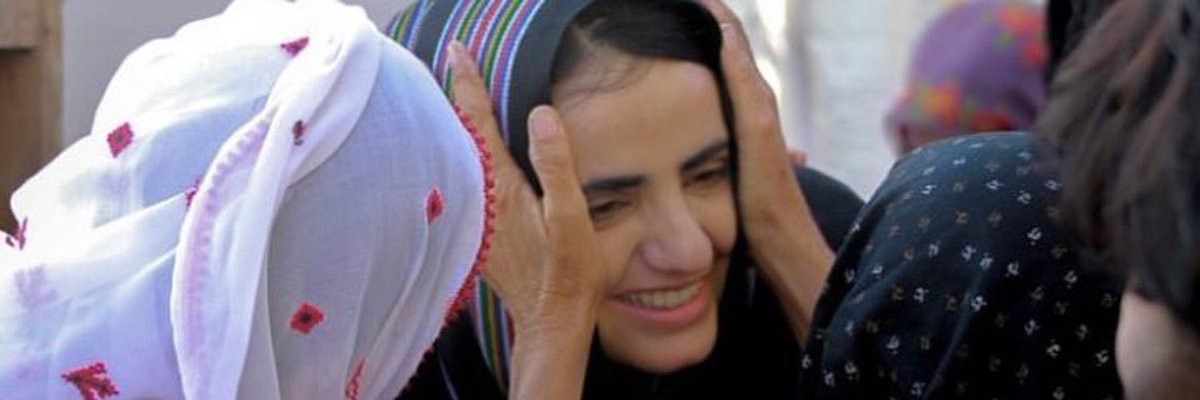 اِی مایوس افّٹ نا کہ دم دَروک اُٹ 
خلوٹ پند نیکن پین عمر ئس  
اِی دم کَشپرہ اِچ اگہ مِلپ نا ڈس
#ReleaseMahrangBaloch