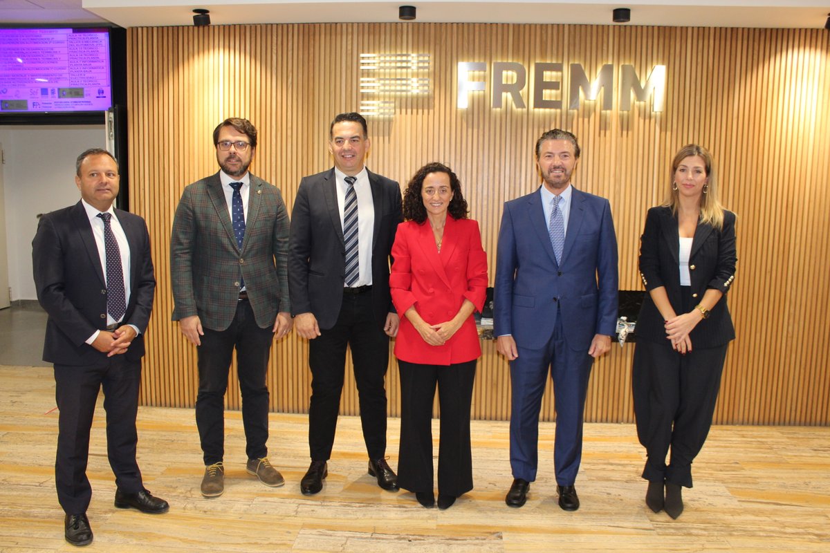 fremm_es's tweet photo. Con las armas de la #innovación 🤖 y #colaboraciónempresarial 🤝 nace la Asociación de Tecnologías Duales de la Región de Murcia, #INDUTEC, impulsada por @fremm_es.
🚀 Liderar la industria ligada a la #defensa y #seguridad es el reto:
ℹ️ https://t.co/OM1IsnJCx9
@Empresa_RM https://t.co/5rKUlWhMpQ