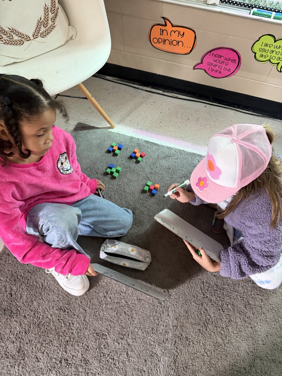 MrsBadali's tweet image. Learning how to use repeated subtraction to solve division problems! 
#RNEgreatthings