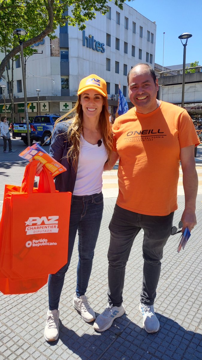 💥 Con la tremenda <a href="/marasedini/">Mara Sedini</a> recorriendo el centro de Concepción 💪 apoyando a <a href="/paz_charpentier/">Paz Charpentier</a> y <a href="/joseantoniokast/">José Antonio Kast Rist 🖐️🇨🇱</a> 🇨🇱💙

La gente quiere orden, libertad y esperanza 🙌 #KastPresidente  #PazCharpentier #Concepción