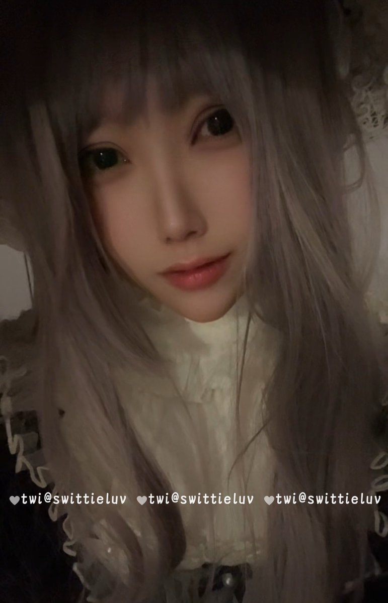 福利姬小唯崽崽分享的黄推图片2 - 网红私拍内容