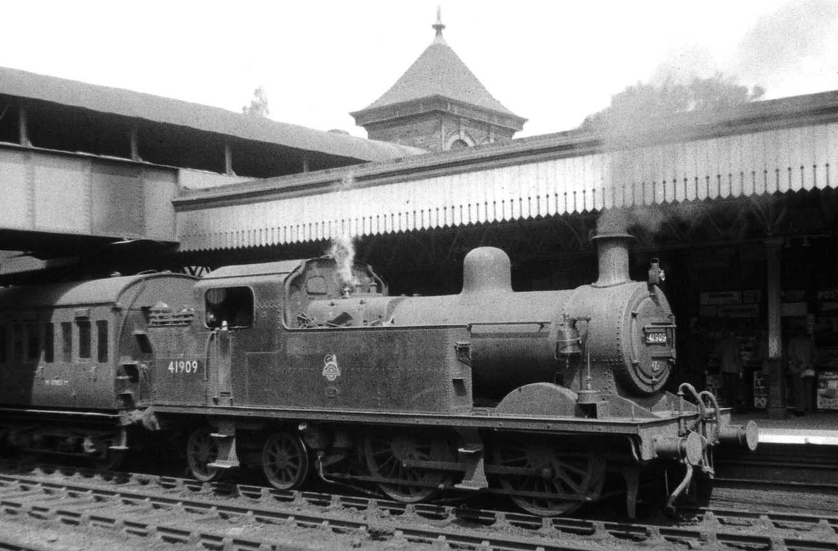 why is the class 2 lowkey giving me oliver vibes