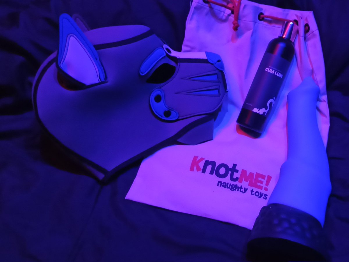 Noc należy do nas. Nowy sprzęt w gotowości. <a href="/knotmetoys/">KnotMe</a> dostarcza mocnych wrażeń. Kto jest ze mną?
​#NocneZabawy #KnotMe #PuppyPlay #PetPlay #GotowiDoAkcji #DorosłeZabawki #NoweZabawki