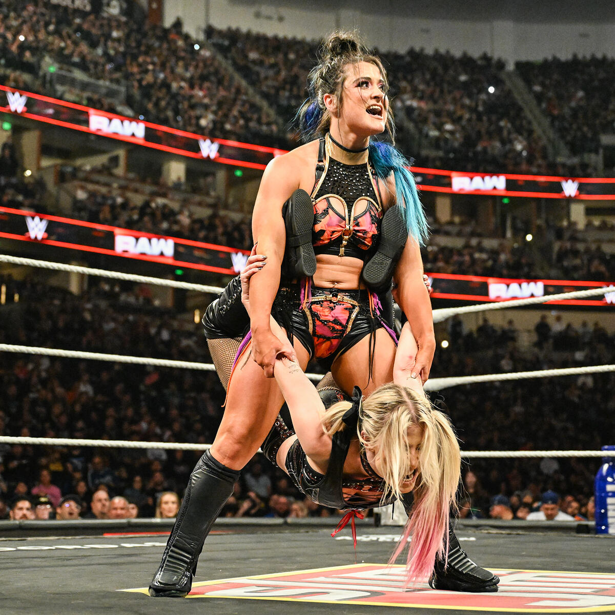 RAW RECAP 27/10/25: Tag Team Championships #WWE #WWERAW #RAWonNetflix

Words by @theinsanityinc

revelleution.com/raw-recap-27-1…