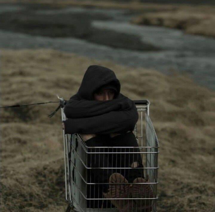 dubzaiden_'s tweet photo. NF Fans after they got absolutely clowned last night https://t.co/k58p24fJ2f