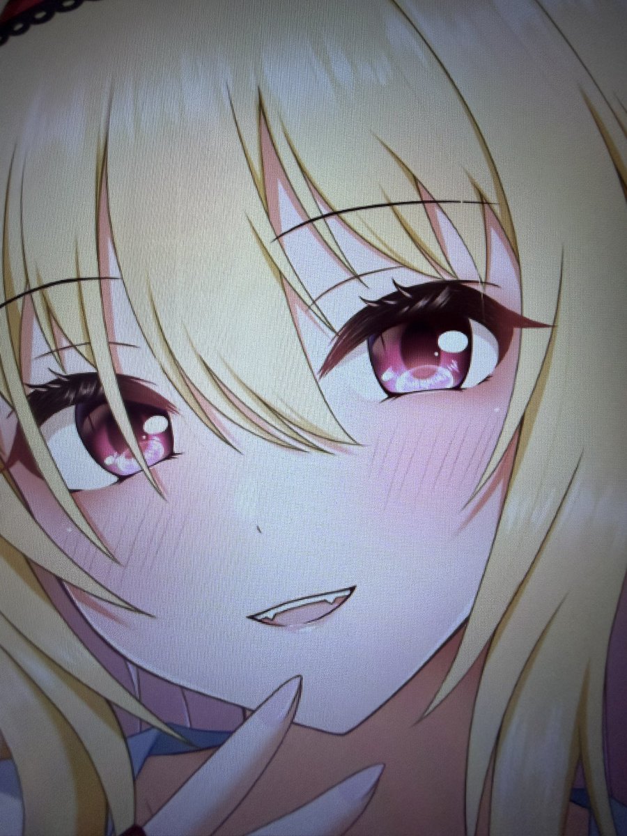 眼の描き方にちょっと違和感を感じるなぁと思い自由変形でほんの少しサイズを縦に小さくして位置を少し上に上げたら良い感じになったかもしれない 