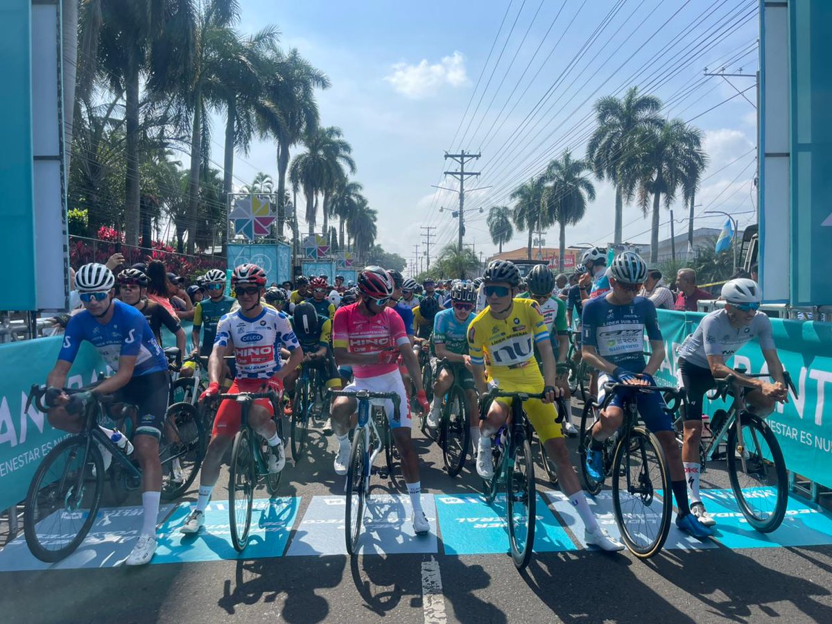 La Vuelta puede verla aqui:
YOUTUBE: youtube.com/live/Id99POWnH…