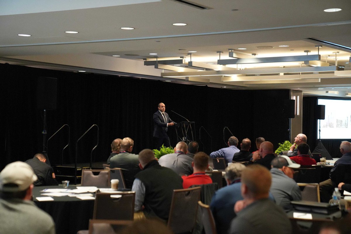 UDSHealth's tweet image. Incredible days at the 𝗜𝗔𝗙𝗙 𝟴𝘁𝗵 𝗗𝗶𝘀𝘁𝗿𝗶𝗰𝘁 𝗖𝗼𝗻𝗳𝗲𝗿𝗲𝗻𝗰𝗲 in Indianapolis! 🙌
Honored to stand with President Ed Kelly and connect with survivors Tim Redd &amp;amp; Alex Wilbur — powerful proof that early detection saves lives. 
#UDSHealth #IAFF #FirefighterWellness