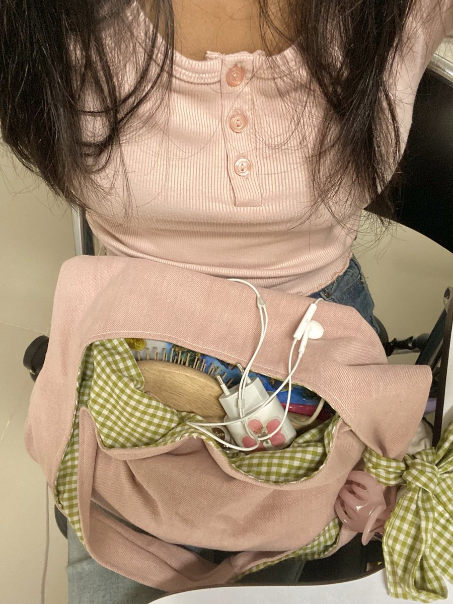 bleumeries's tweet image. its very full