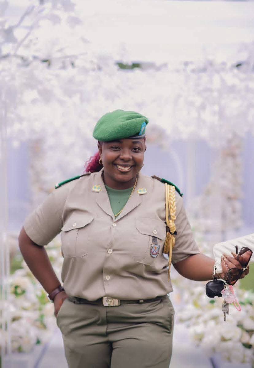 #RDC: #JUSTICE. 
AFFAIRE SARAH EBADJARA

 Le Ministère public requiert 10 ans de servitude pénale principale à l'encontre de l'Adjudant SARAH EBABI <a href="/ebadjara/">ebadjara rubis mère chef</a>.

Le tribunal Militaire de Garnison de Kinshasa/Gombe, a pris en délibéré ce mardi 28 octobre 2025, l'affaire  opposant