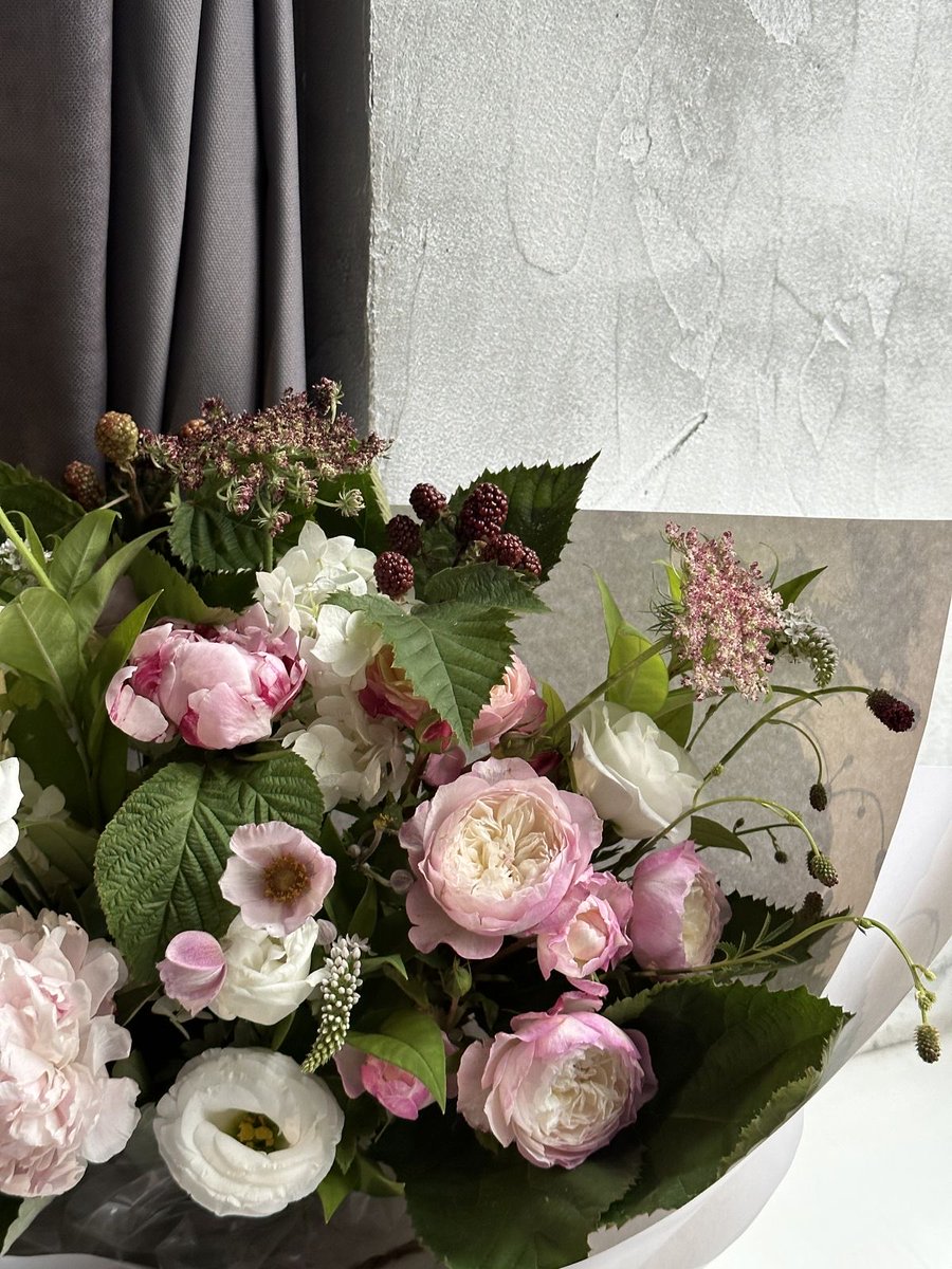 pradavante's tweet photo. fresh flowers >>> https://t.co/YNpad9T8zK