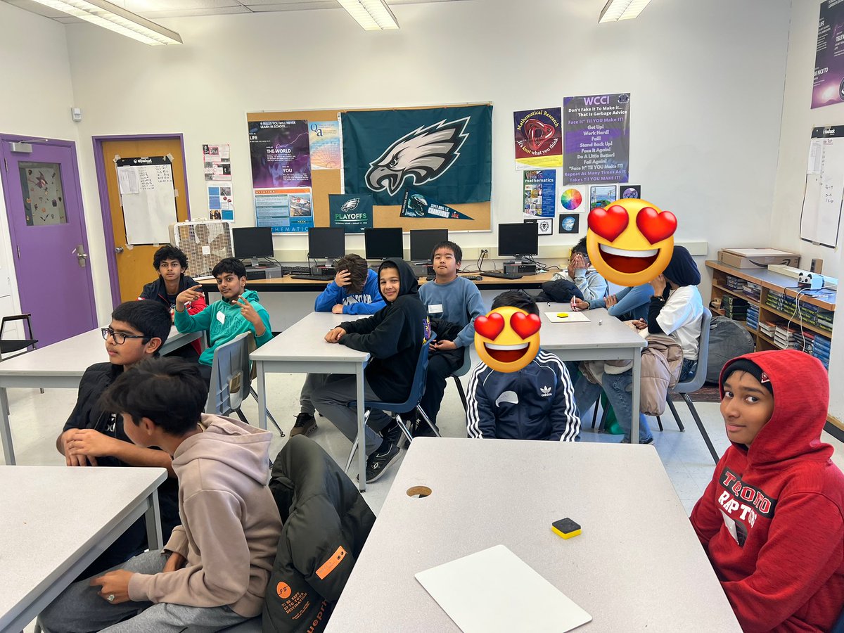 Harrismusic4's tweet image. The gr. 8 students from @TDSB_IonviewPS are @wchurchillci learning about the school and all it has to offer. Cooperative games &amp;amp; period 2 math class with Ms Doerksen. Fractions and cake cutting! @MillerCaise @SaraGogani