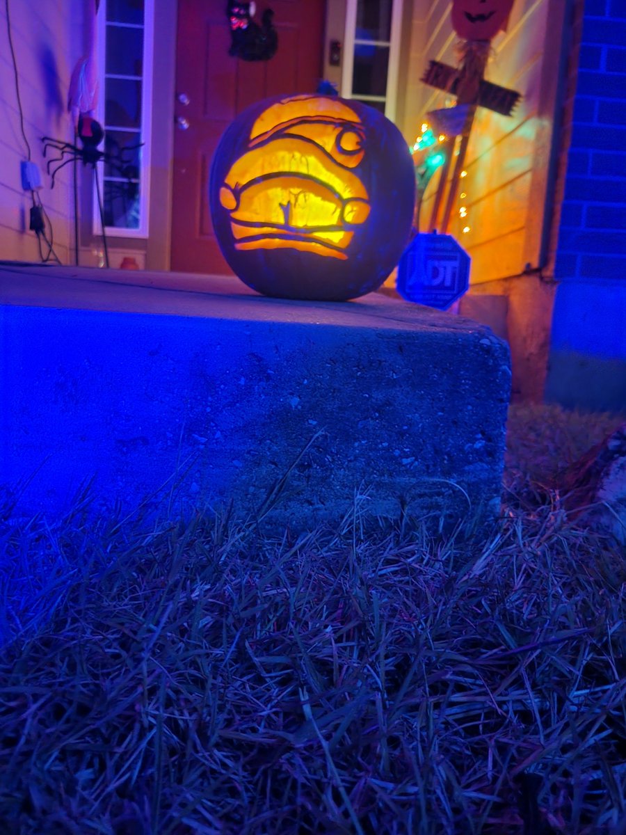 devsixstrings's tweet image. When you put things to a vote, anything can happen, and in my family, that usually means taking the road less traveled.

You found the dark side of the moon. 🎃
It’s a trick, not a treat. Better luck next year!