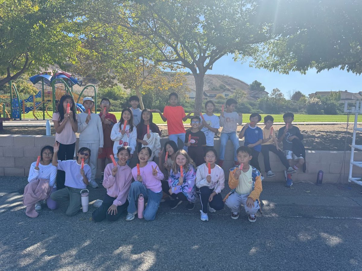 Ms. Mejias 5th grade class and the 2nd place Sumdog summer slam winners enjoying their popsicle prize 🏆 #patriotshavepride #Panterapatriots
