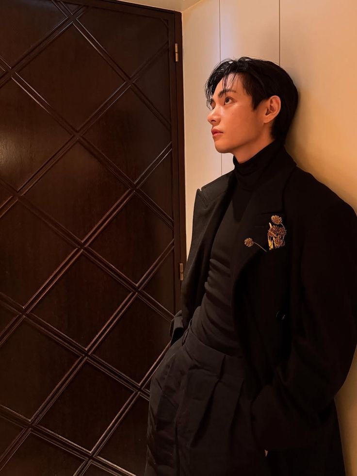 Aamyungv's tweet image. Reluctance, a #taekookau [A/B/O]

He was six years younger and flirty and way too blunt about his thoughts, and it all added up to the frustration real quick.

“I&apos;ll sign a deal with your company in exchange for one date,” the main pop boy of the world had said with a playful…