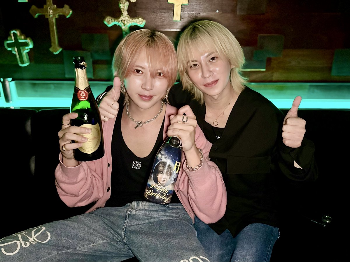 MGR0888's tweet photo. ⁡2025/10/28(火)
⁡
《 御子柴 綾斗 代表代行 》🌹.*･ﾟ

#トリプルエイト
#メリーゴーランド #メリゴ
#大阪ホスト #ホスト #ホストクラブ
#全員主役 #仲間は宝 #男のブランド
#トリプルエイトTV https://t.co/4fcwHWlSpV