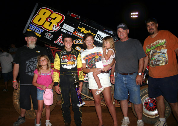 pvillespeedway's tweet photo. Do you have your Hangtown 100 tickets yet?!

Event co-Promoter Kyle Larson goes for another NASCAR Cup championship this Sunday, before taking on the red clay with @USACNation on November 14 and 15!

Lock up seats via https://t.co/IoyxPGSm6O https://t.co/P0jU9ymNgb