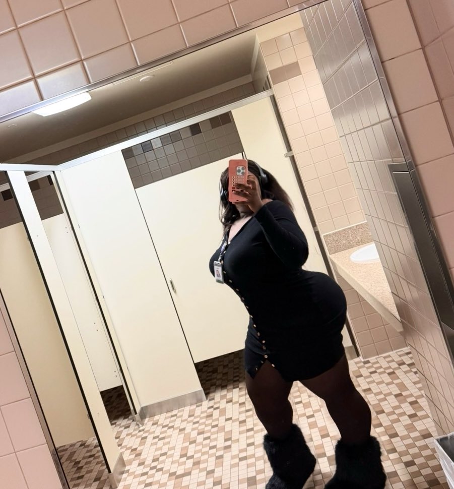 YAMALA HARRIS✨🍑 tweet media