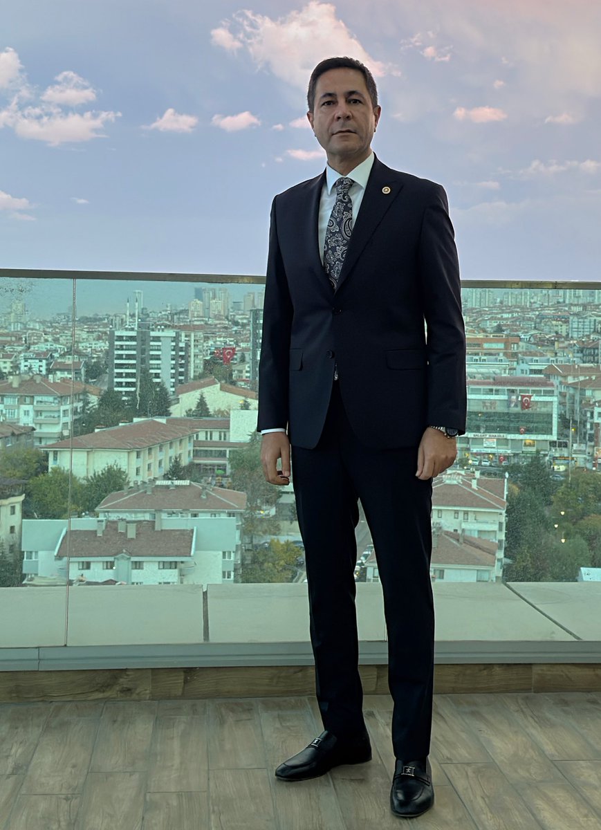 Bazen istikametin ters yönedir.
Herkes öyle düşünür.
Ama menzile ilk sen varırsın.