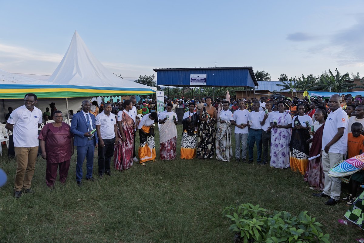 careinrwanda's tweet image. 💪 The Vice Mayor, @parfaiteuwera praised the Kungahara project for aligning with Rwanda’s #NST2 goals with the support of @EUinRW and Austrian Devpt Agency via @careAustria🌱 #RwandaDevelopment #KungaharaProject