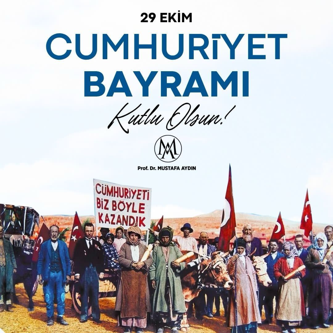 Cumhuriyet; milletimizin bağımsızlık tutkusunun, aklın ve bilimin rehberliğinde çağdaş bir geleceğe yürüme kararlılığının adıdır.

102 yıl önce atılan bu büyük adım, yalnızca bir yönetim değişikliği değil; bir milletin bağımsızlığının simgesidir.

Bizler Cumhuriyeti; eğitimle,